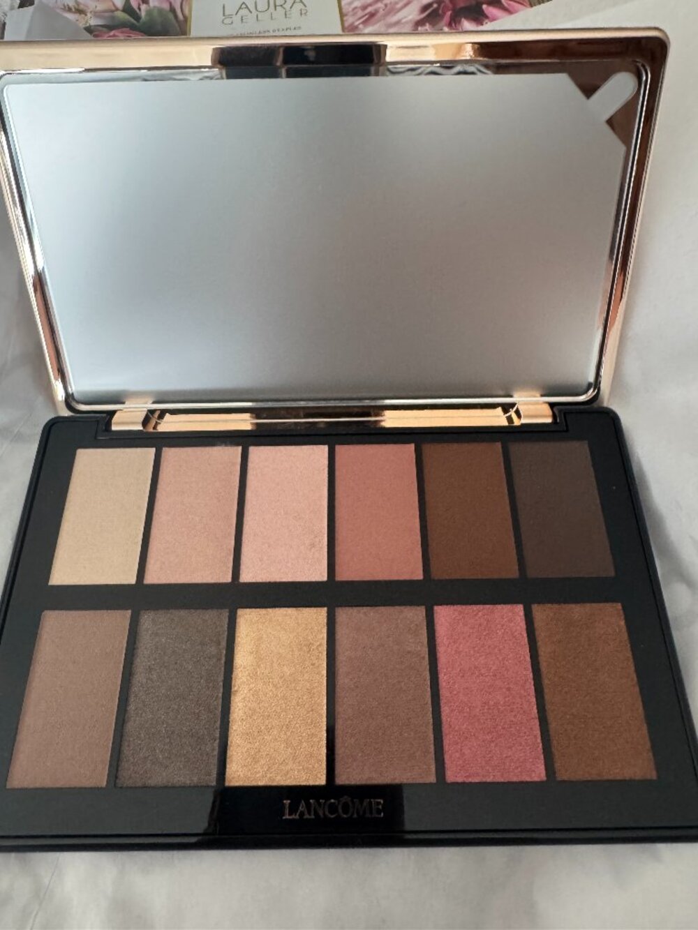 NWOT Lancome Holiday Eye Shadow Collection in Rose Gold Case
